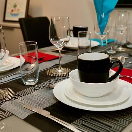 Aqua Dreams - Serviced Luxury Modern Belfast City Centre 2 Bed Apartment Экстерьер фото