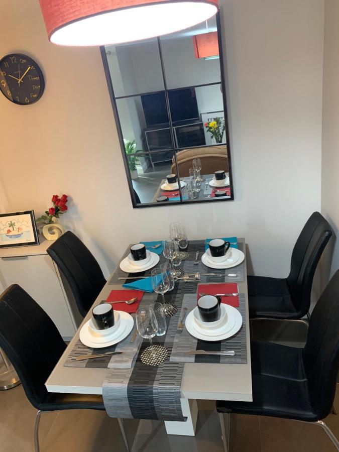 Aqua Dreams - Serviced Luxury Modern Belfast City Centre 2 Bed Apartment Экстерьер фото