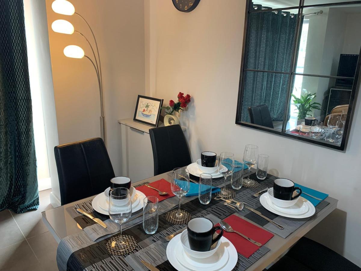 Aqua Dreams - Serviced Luxury Modern Belfast City Centre 2 Bed Apartment Экстерьер фото