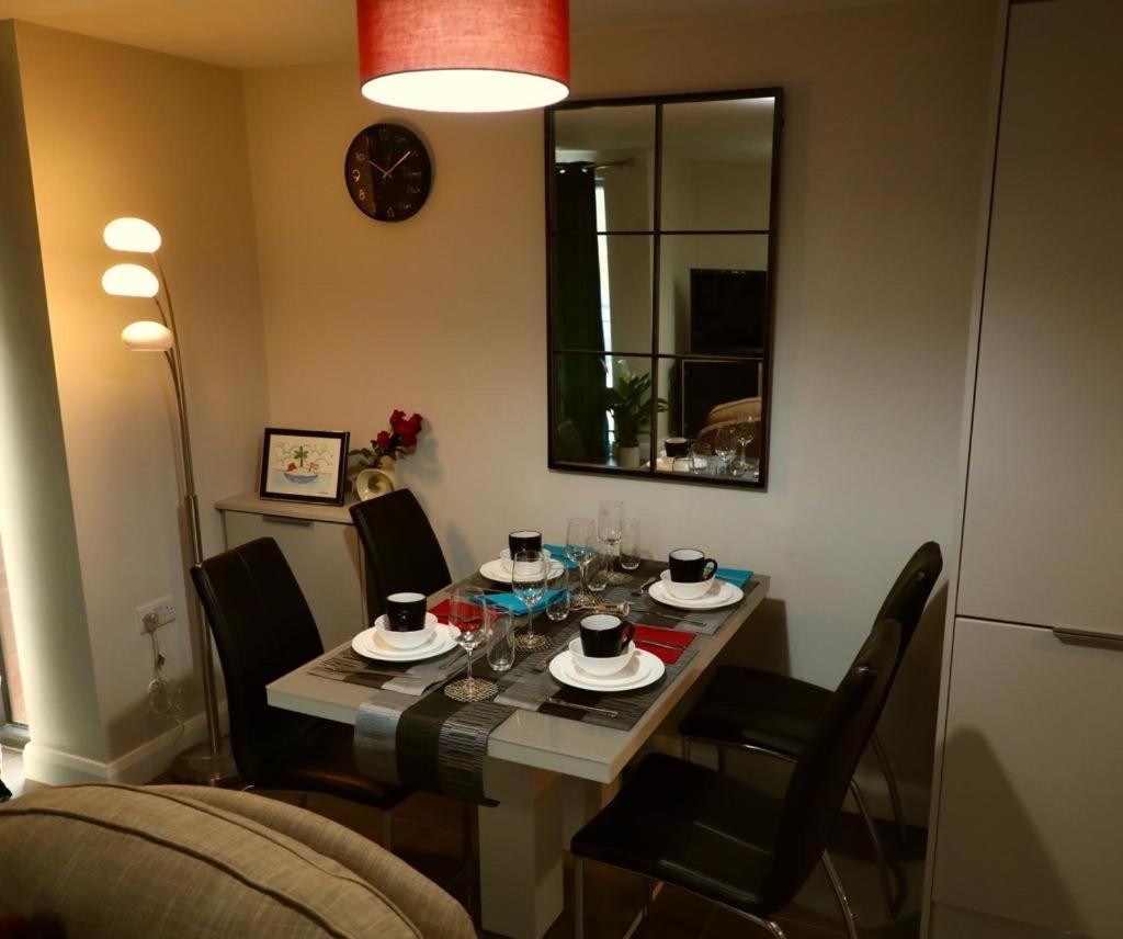 Aqua Dreams - Serviced Luxury Modern Belfast City Centre 2 Bed Apartment Экстерьер фото